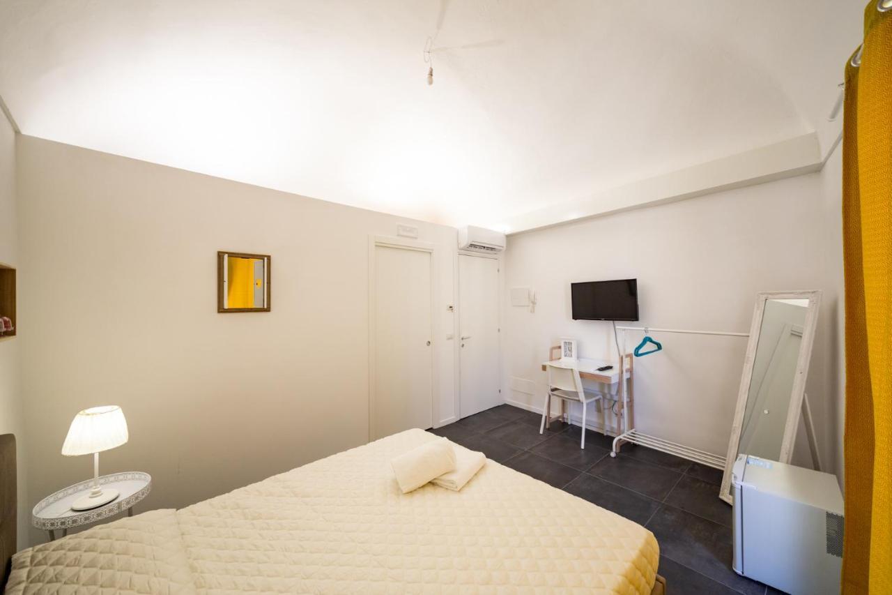 A Casa Di Cassi Ξενοδοχείο Μόντικα Εξωτερικό φωτογραφία