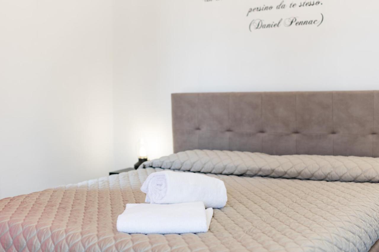 A Casa Di Cassi Ξενοδοχείο Μόντικα Εξωτερικό φωτογραφία